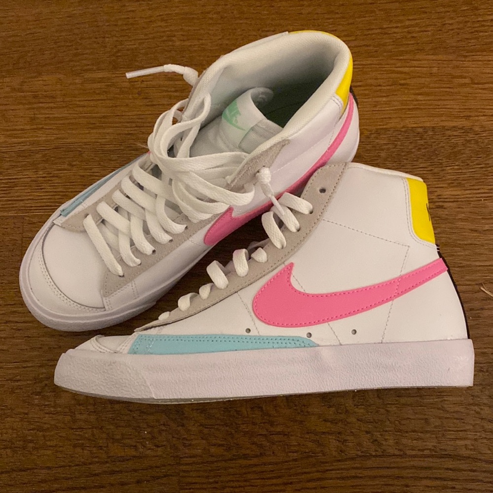 Nike Blazer Sneakers